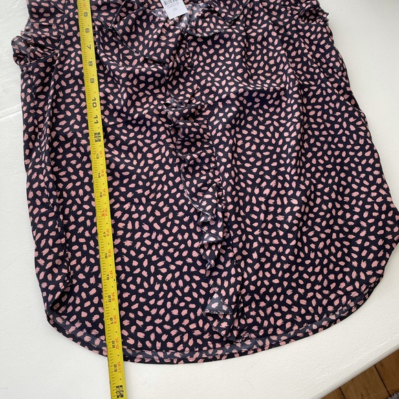 Ann Taylor v-neck ruffle shell. - Picture 8 of 11